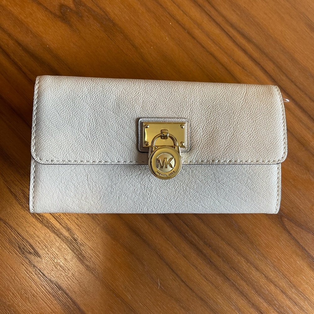 BNWT Michael Kors Wallet